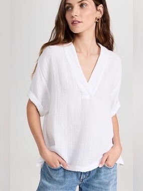 XiRENA White Gauze V-Neck Tunic Top
